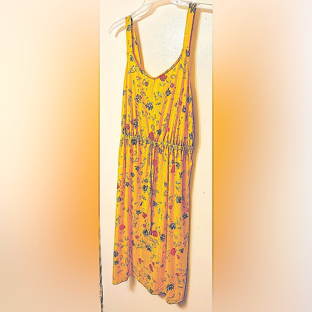 Super cute Midi Sundress